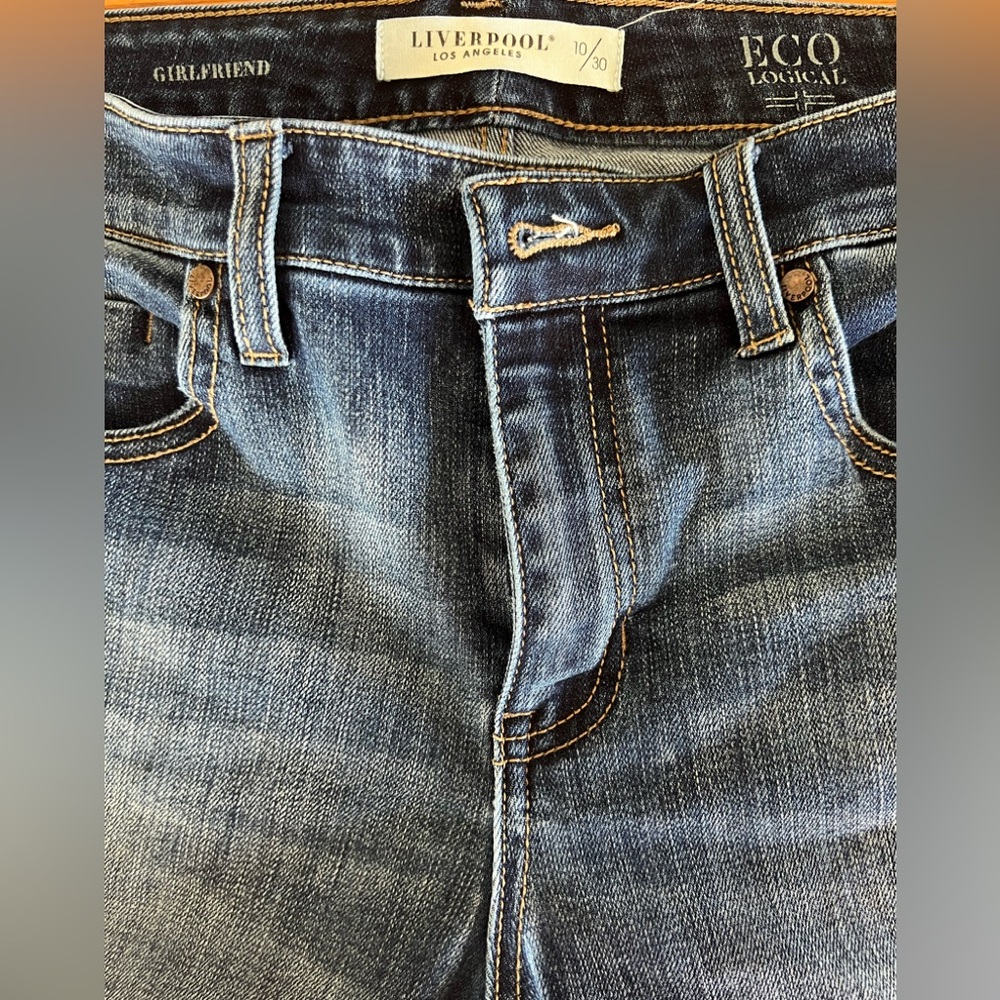 Liverpool Blue Ankle Cropped Jeans with Medium Wash